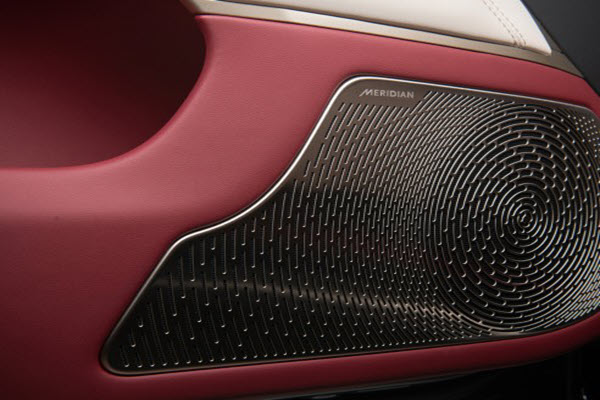 AVATR  11 Royal Edition interior 3