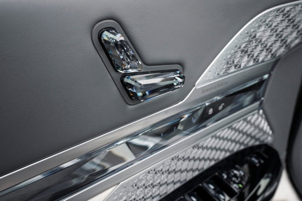 BMW i7 xDrive60 M Sport interior 6