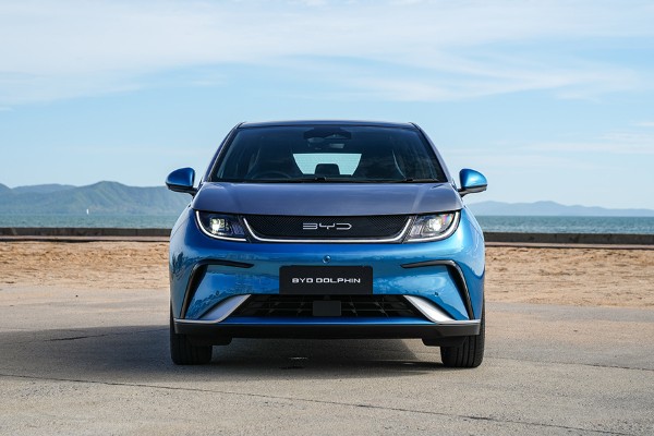 BYD Dolphin Extended Range exterior 6