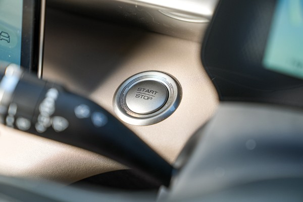 BYD Dolphin Extended Range interior 8