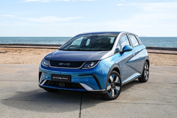 BYD Dolphin Standard Range exterior 5