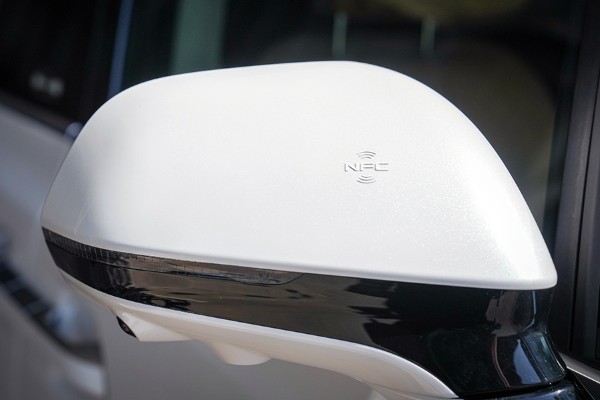 Denza D9 Premium exterior 4