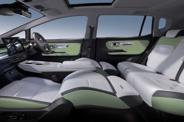GAC Aion Y Plus 490 Premium interior 5