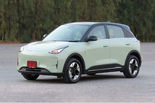 Geely EX2 Max exterior 3