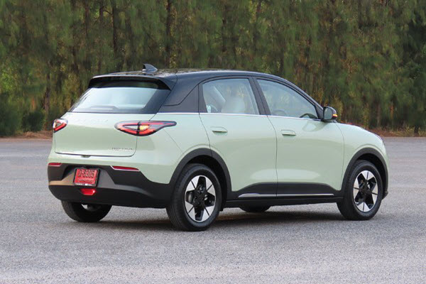 Geely EX2 Max exterior 4