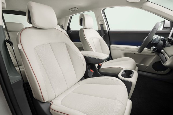 Hyundai IONIQ 5 Premium interior 5