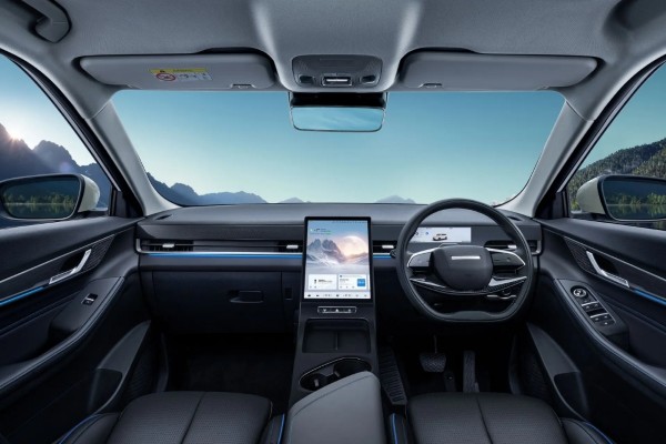 JAECOO 5 EV Long Range Dynamic interior 1