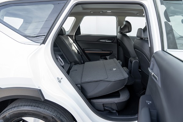 Kia EV5 AIR FWD interior 1