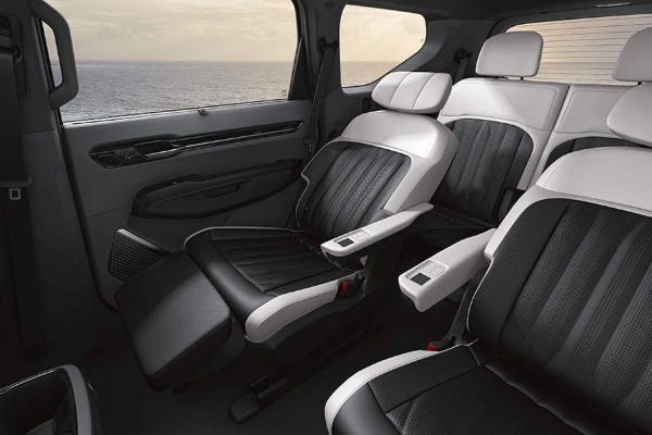 Kia EV9 GT-Line AWD interior 3