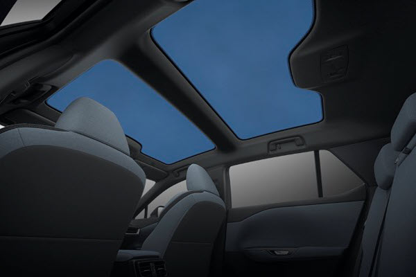 Lexus RZ 350e Grand Luxury interior 3
