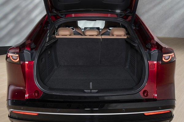 Mazda  6e EXCLUSIVE interior 5