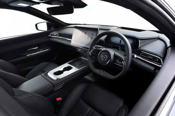Mazda  6e PREMIUM interior 1