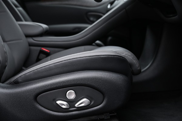 MG IM6 Long Range interior 6