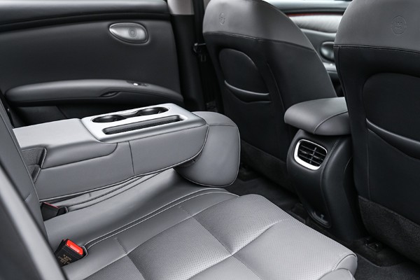 MG IM6 Long Range interior 8