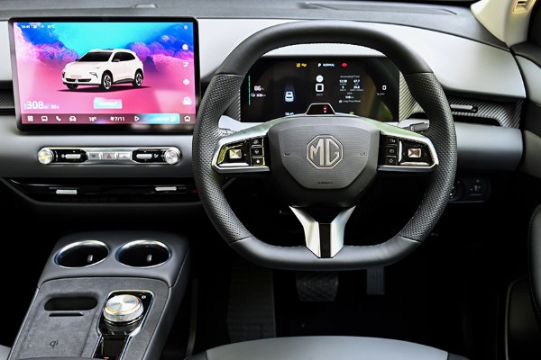 MG S5 EV Plus MODEL D+ interior 2