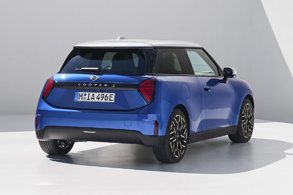 MINI COOPER SE HIGHTRIM exterior 2