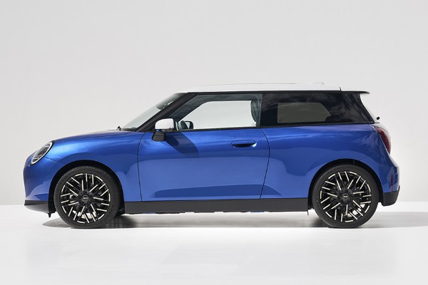 MINI COOPER SE HIGHTRIM exterior 5