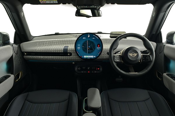 MINI COOPER SE HIGHTRIM interior 1