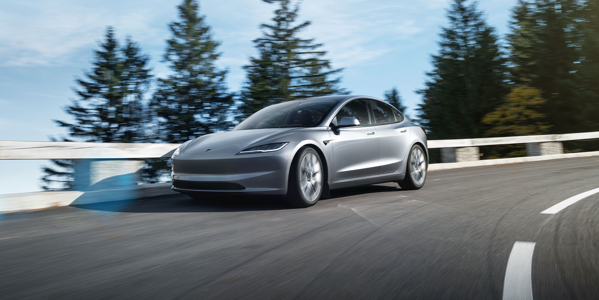 Tesla Model 3 Premium Long Range RWD exterior 2