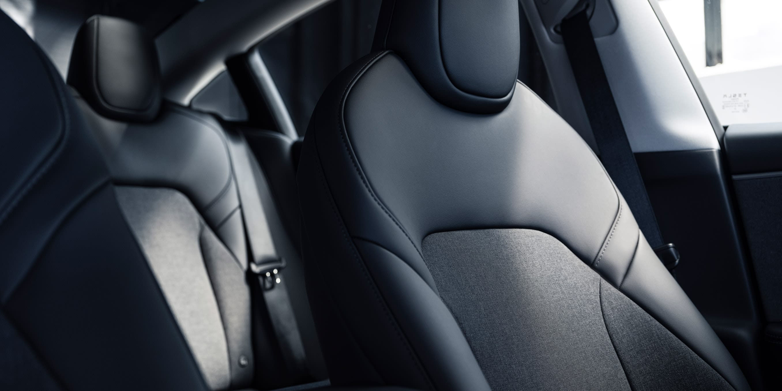 Tesla Model 3 RWD interior 1