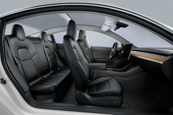 Tesla Model 3 RWD interior 7