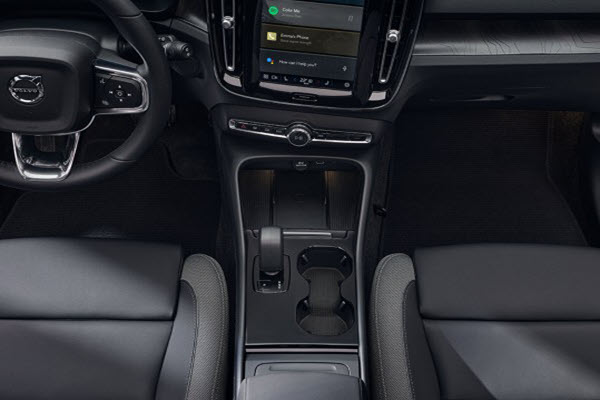 Volvo EX40 Ultra Twin Motor Black Edition interior 2