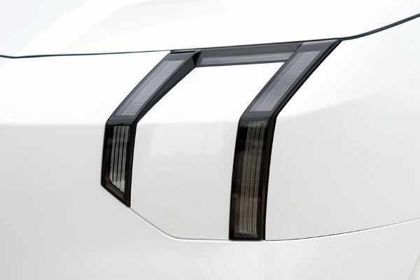 Zeekr 009 Premium exterior 3