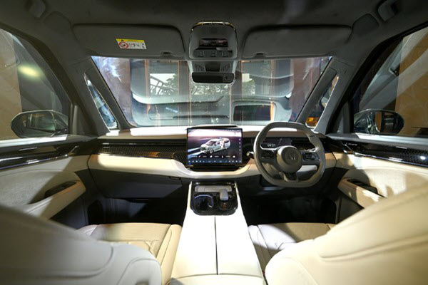 Zeekr 009 Premium interior 1