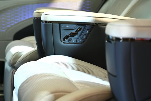 Zeekr 009 Premium interior 5