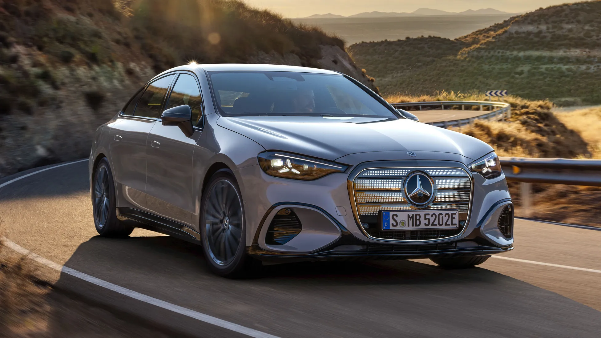 Mercedes-Benz C-Class EV 2026 ราคา สเปก รถเบนซ์ไฟฟ้ารุ่นใหม่