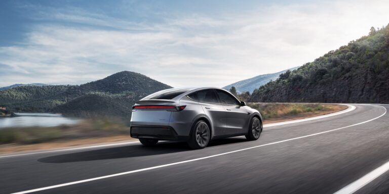 Tesla Model Y 2026 ทุกรุ่นย่อย ราคา สเปก ตารางผ่อนล่าสุด